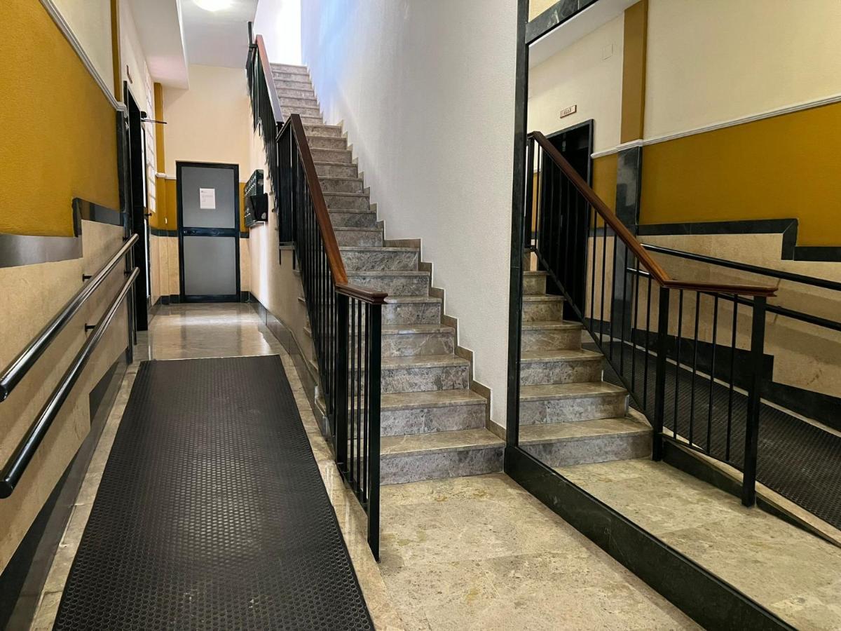 Piso Familiar Con Perfecta Ubicacion Lägenhet Córdoba Exteriör bild